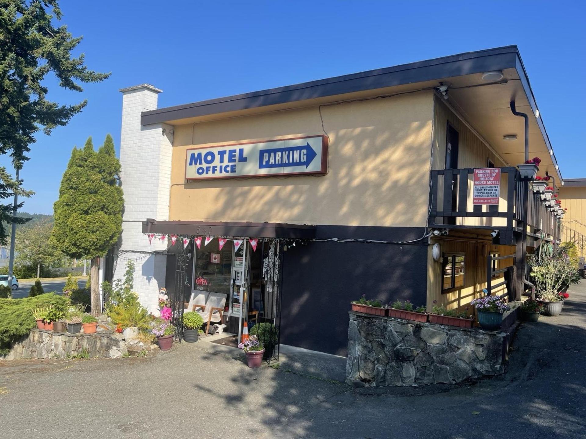Holiday House Motel Ladysmith Bagian luar foto