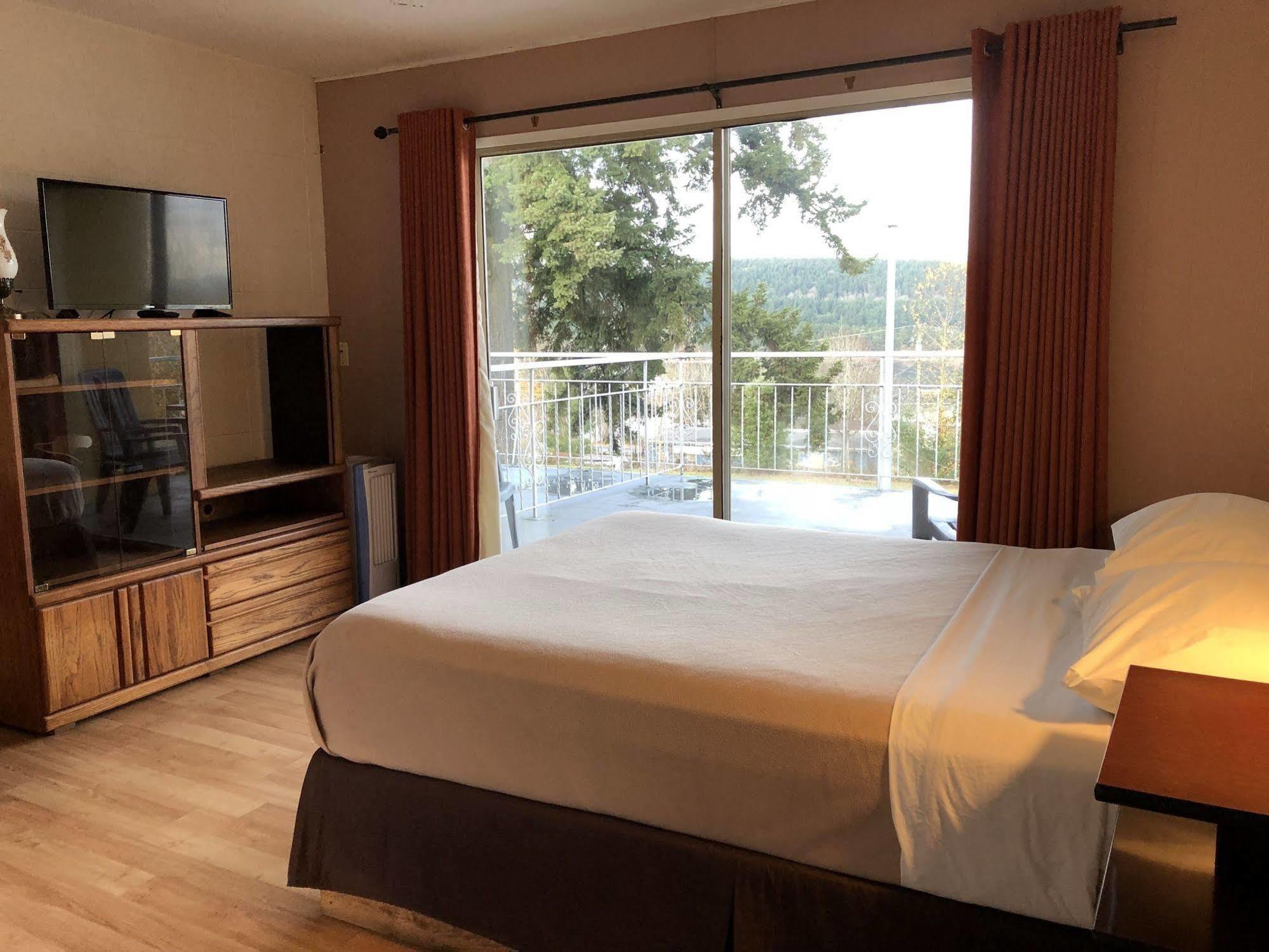 Holiday House Motel Ladysmith Bagian luar foto