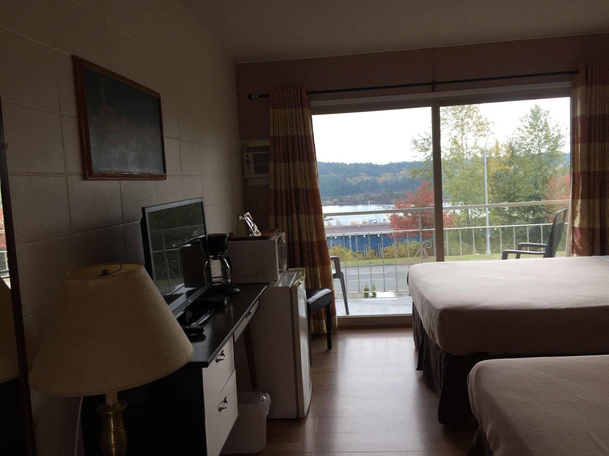 Holiday House Motel Ladysmith Bagian luar foto